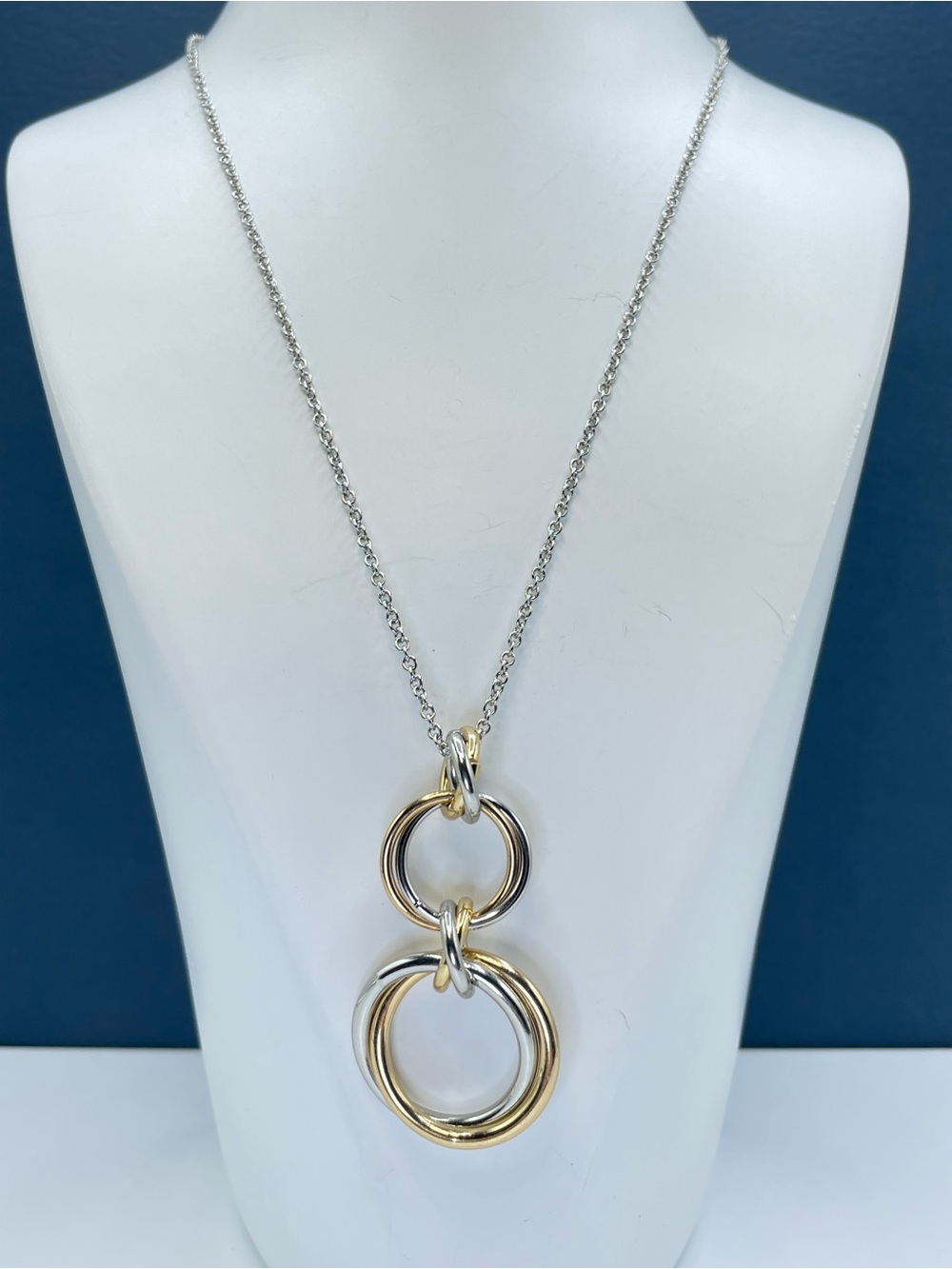 Talbots Two Tone Interlocking Circle Pendant Necklace Silver Gold Tone 34” Long